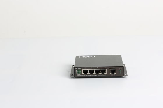 4 1000M Poe Ports 1 1000M RJ45 Uplink Port DC48V 5 Port 10 Gigabit Switch