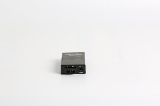 Long Distance Transmission 2 100M RJ45 Ports Fiber Media Converter 1490nm