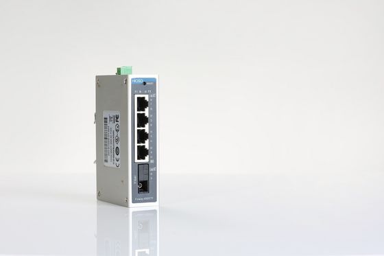1 1000M FX 4 10/100/1000M RJ45 5 Port Ethernet Switch , Din Rail Switch Mount