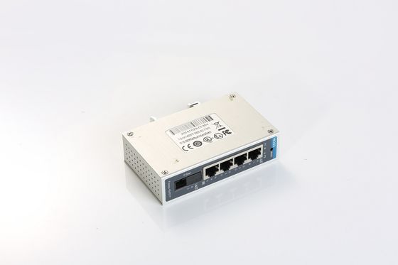 1 1000M FX 4 10/100/1000M RJ45 5 Port Ethernet Switch , Din Rail Switch Mount